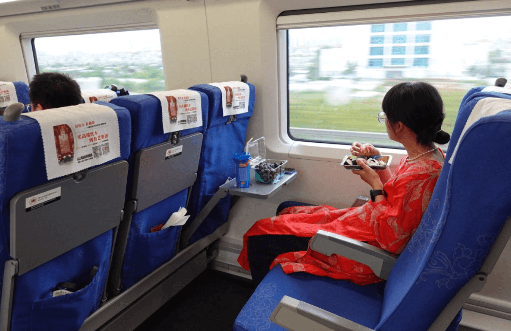 tour-trung-quoc-6n5d-trung-khanh-thanh-do-cuu-trai-cau-gia-tot.jpg