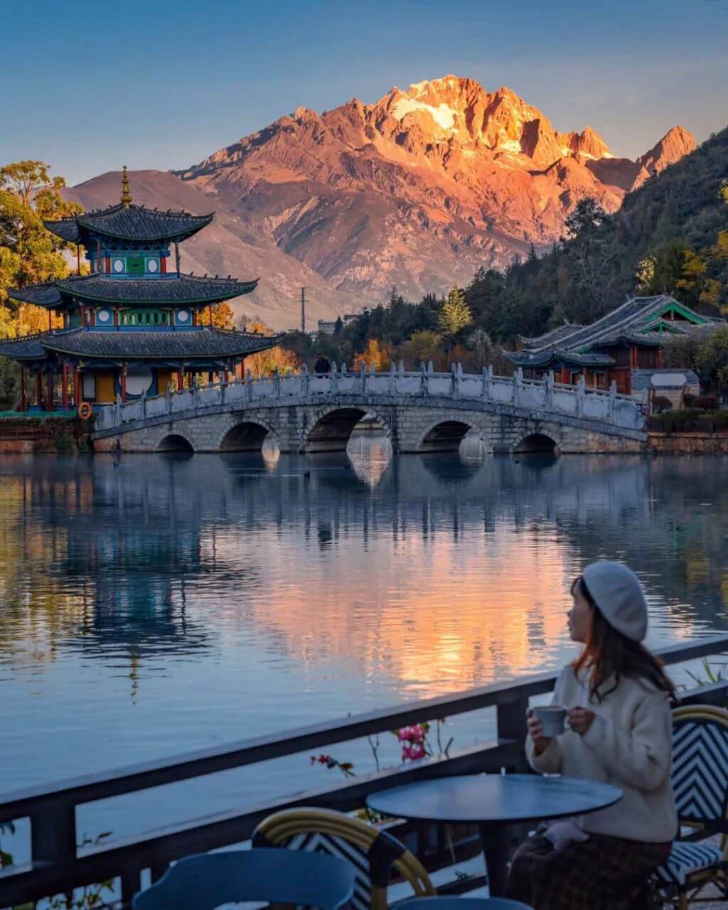 ghe-cong-vien-hac-long-dam-noi-thien-duong-duoi-chan-nui-tuyet.jpg