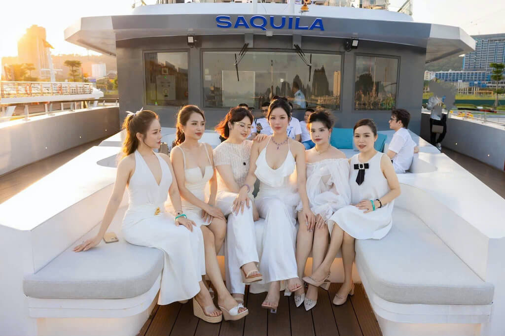 Check in du thuyền Saquila Yatch 