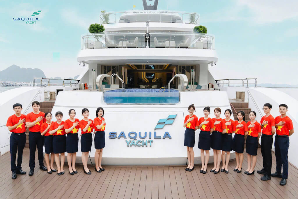 Lễ tân du thuyền Saquila Yatch 