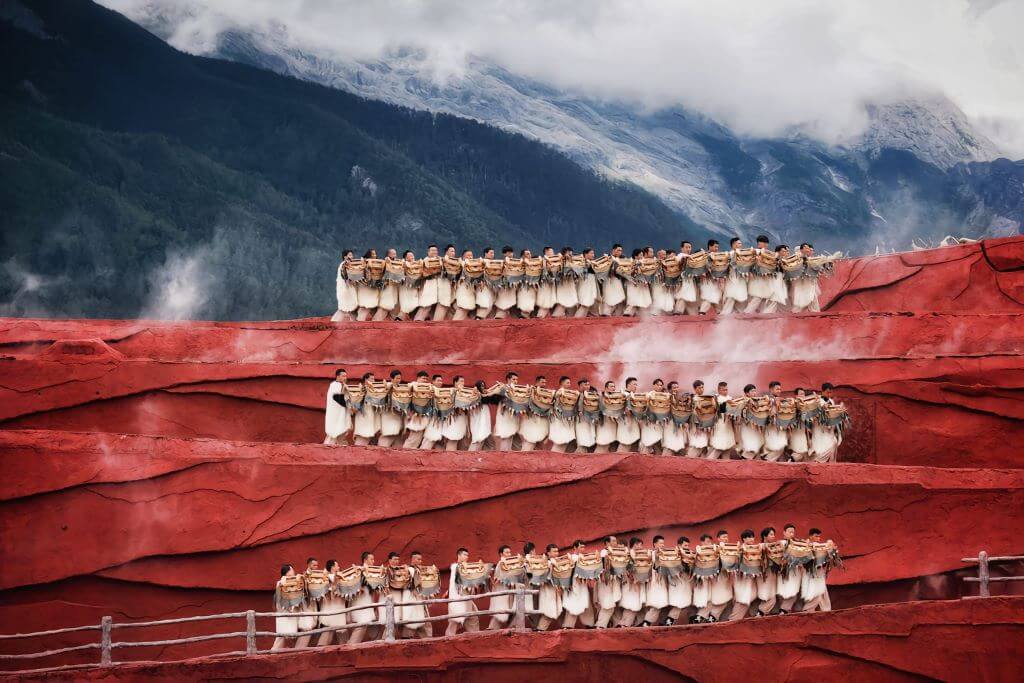 show-an-tuong-le-giang-sieu-pham-san-khau-giua-nui-troi.jpg