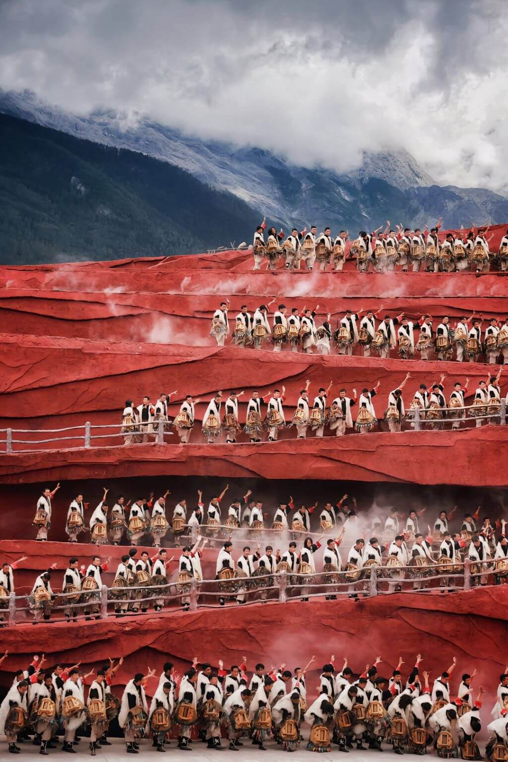 show-an-tuong-le-giang-sieu-pham-san-khau-giua-nui-troi.jpg