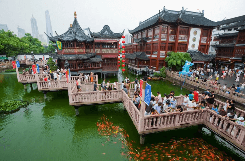 chua-ngoc-phat-thuong-hai.jpg