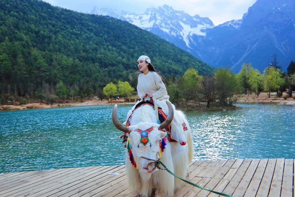 lam-nguyet-coc.jpg