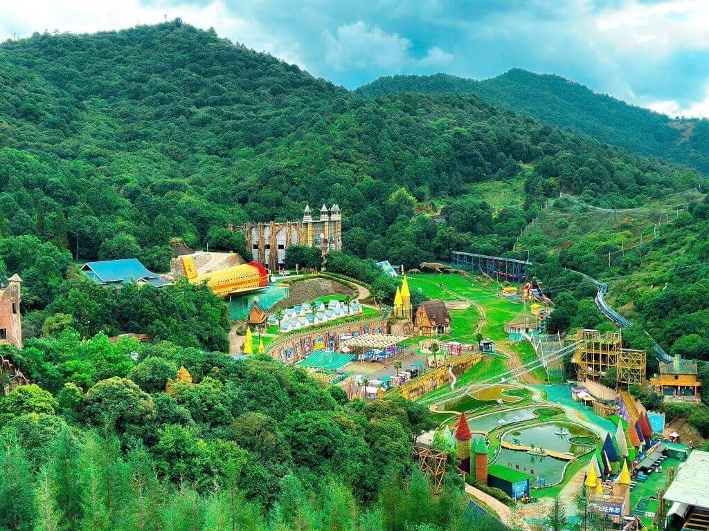 vuong-quoc-ti-hon-o-con-minh-the-gioi-co-tich-giua-doi-thuc.jpg